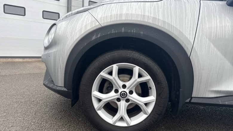 Nissan Juke 1.0 DiG-T 114 N-Connecta 5dr Petrol Hatchback